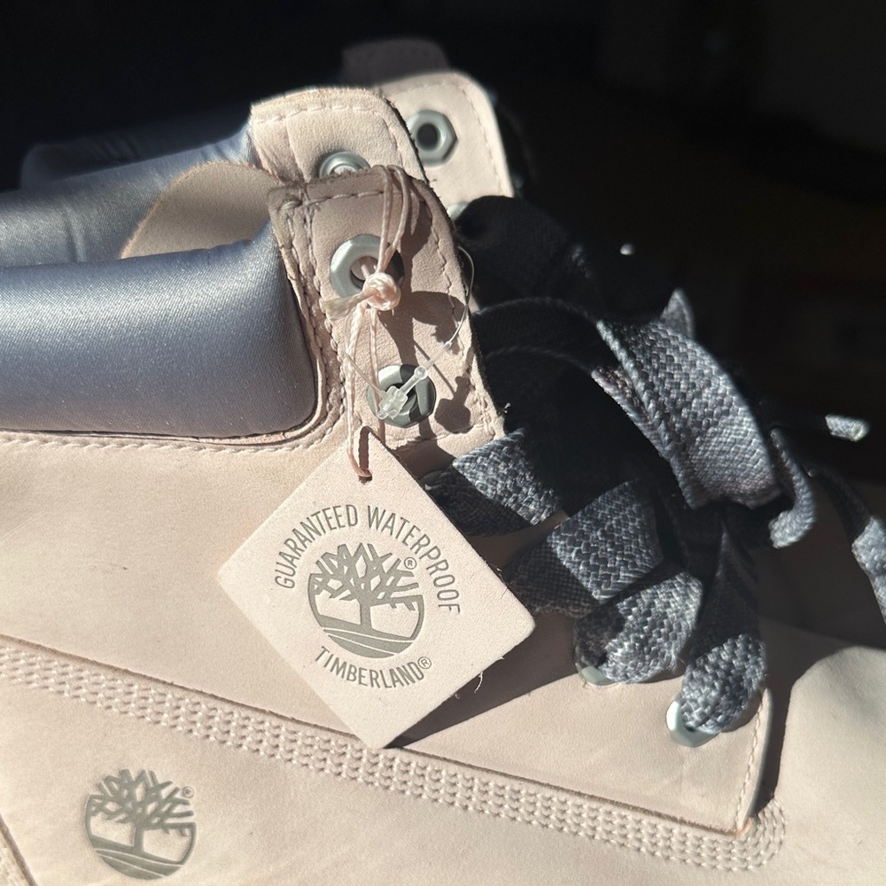 Timberland Women's Beige Combat Boots with Dark Gray Laces - Picture 2 of 4